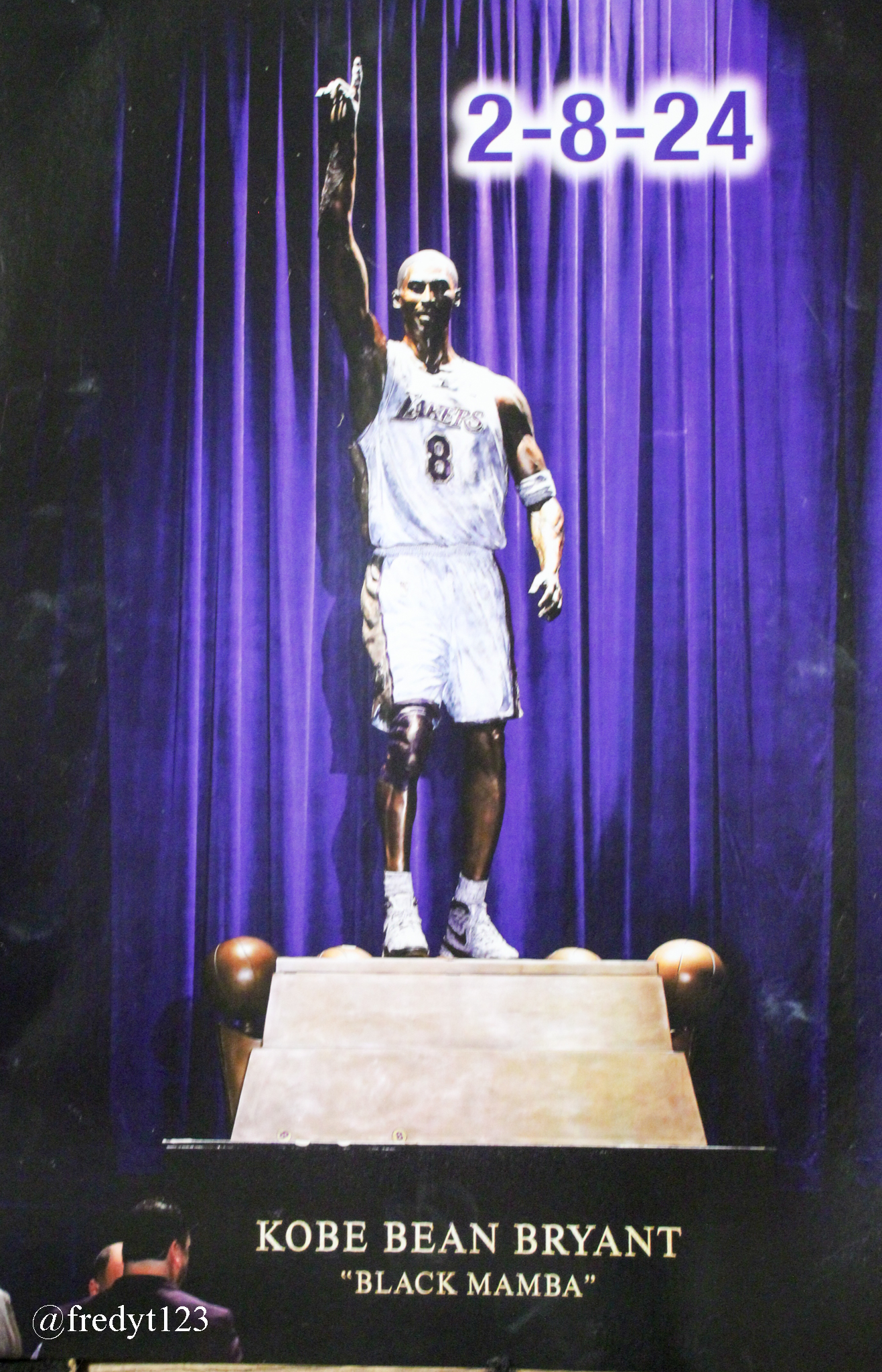 Kobe Bryant Statue Unveiled